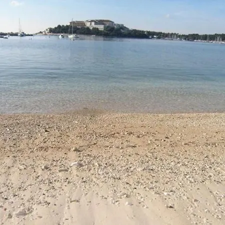 In Pjescana Uvala Istrien 36011 Сasa de vacaciones